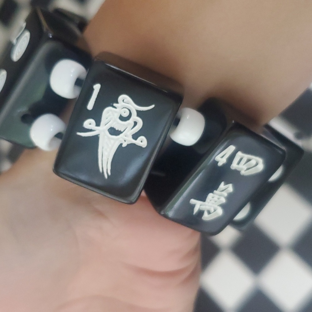 Vintage mahjong tile bracelet - Picture 3 of 5
